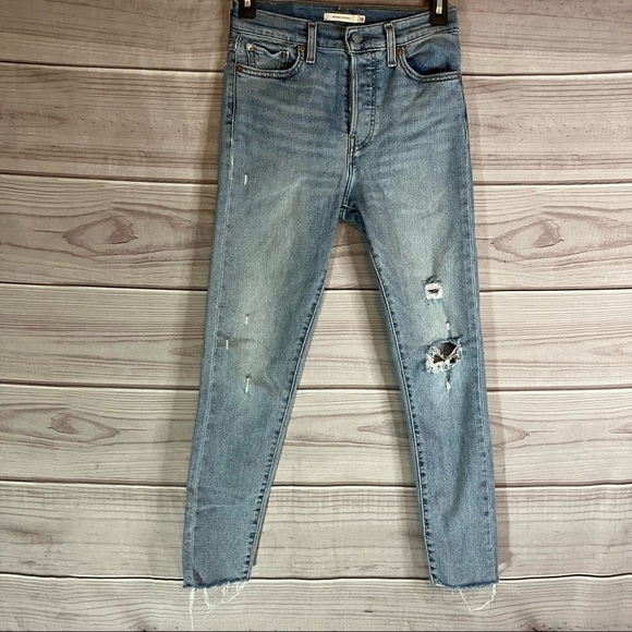 LEVI’S Light Blue High Waisted Wedgie Fit Skinny Jeans - Picture 3 of 12